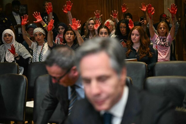 Parliamentary hearing |  Pro-Palestinian protesters disrupt Blinken testimony