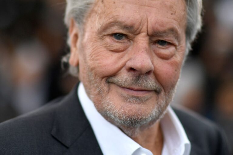 Paternity research |  Alain Delon’s DNA requested from Swiss justice