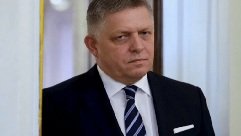 Prime Minister Robert Fico between life and death after being shot