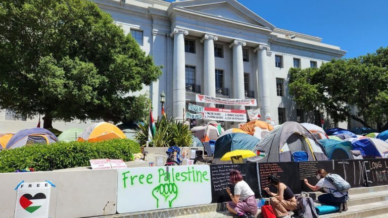 REPORTING.  “It’s their Vietnam”: in Berkeley, the student mobilization for Gaza recalls the anti-establishment past of the American university