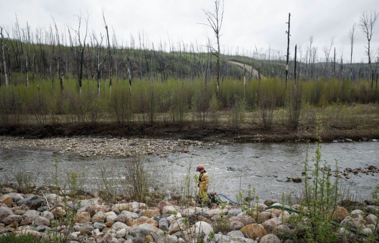 Residents evacuated due to wildfires near Fort McMurray can return home