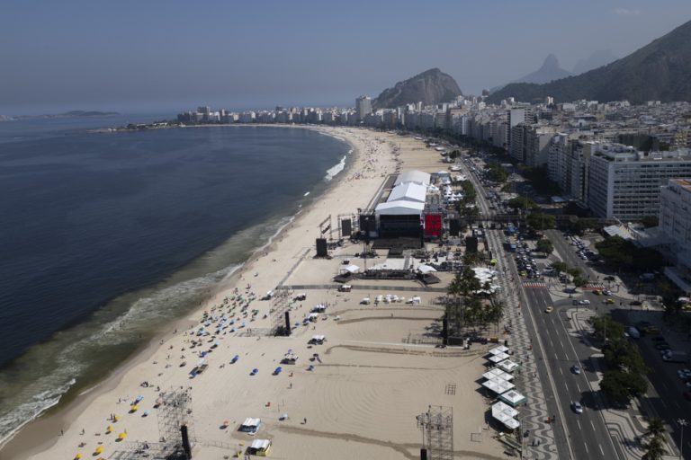 Rio ready to host giant Madonna concert