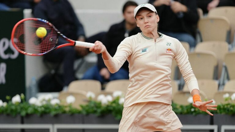 Rybakina takes place on the Suzanne-Lenglen, the rain delays the start of the rest of the matches… Follow the third day of the tournament