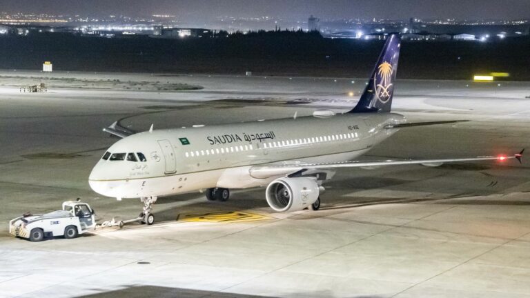 Saudia airline orders 105 planes from Airbus