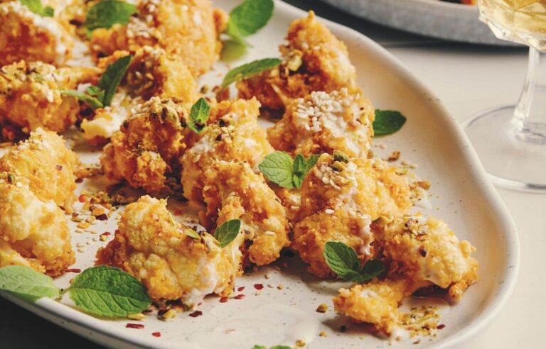 Spicy cauliflower bites with hazelnuts, lemon mayo