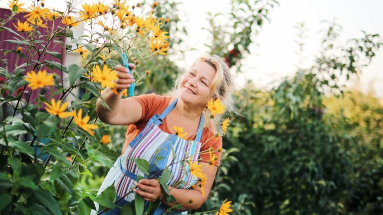 Strengthening the immune system, reducing stress, losing calories… The positive effects of gardening on health