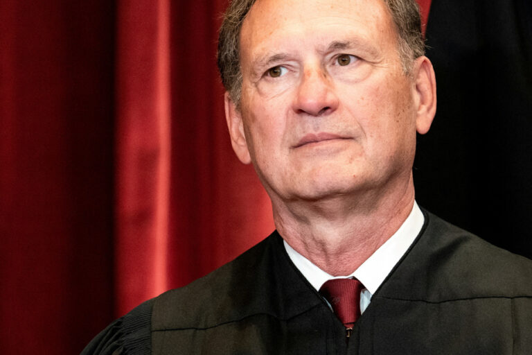 Supreme Court of the United States |  Justice Alito refuses to recuse himself despite suspicions of pro-Trump bias