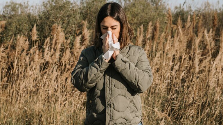 TRUE OR FALSE.  Do one in four French people suffer from allergies and are they “related” to global warming?