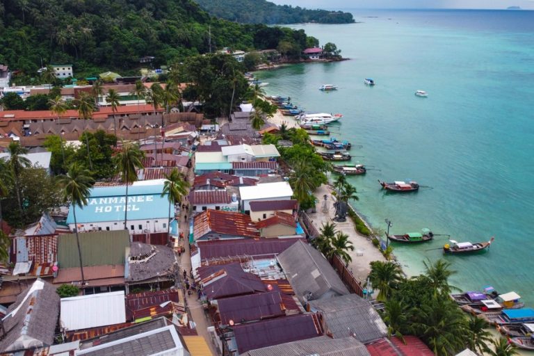 Thailand |  Paradise islands facing water shortage following an exceptional heatwave