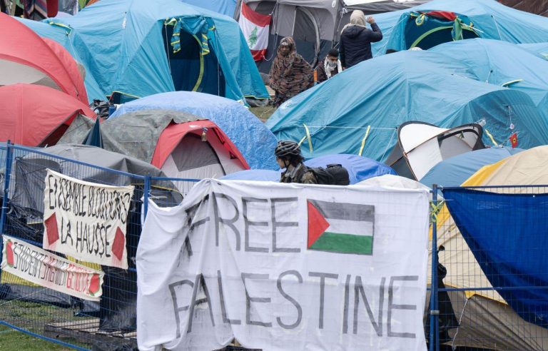 The pro-Palestine camp “has no place” at McGill, says Minister Bonnardel