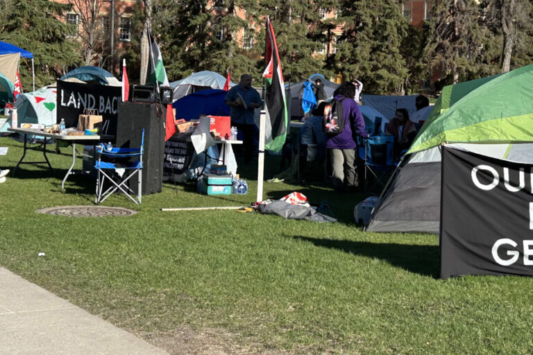 University of Alberta campus |  Police clear out pro-Palestinian demonstrators