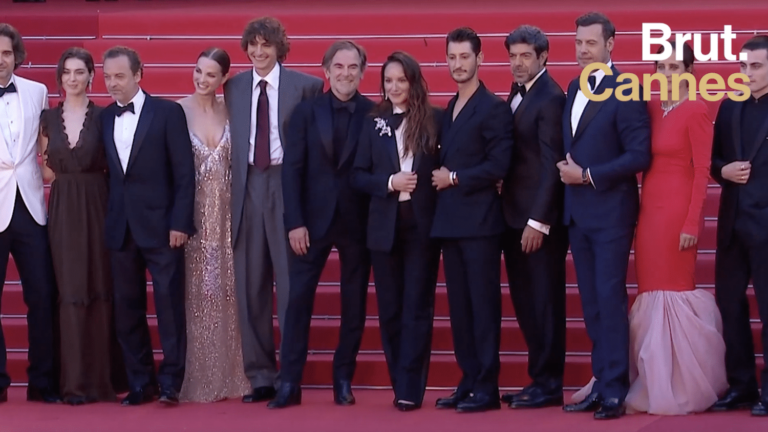 VIDEO.  On the steps of Cannes, with the crew of the film “The Count of Monte Cristo”