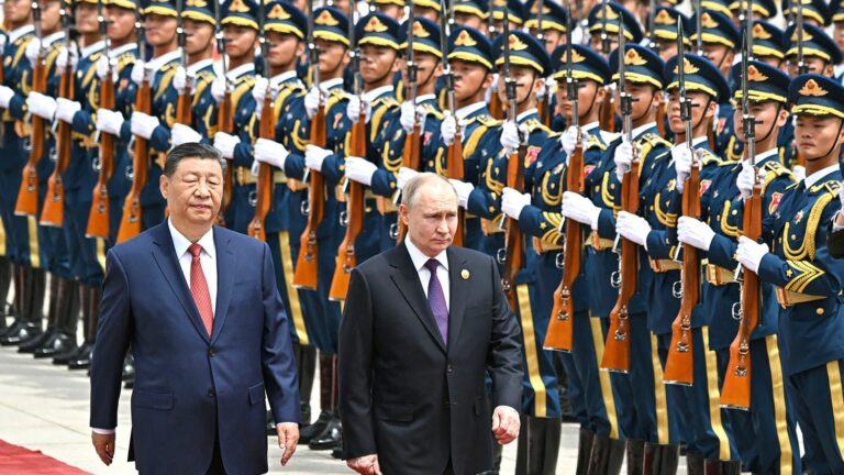 Visiting China, Vladimir Putin hails the “stability” of the relationship between Beijing and Moscow