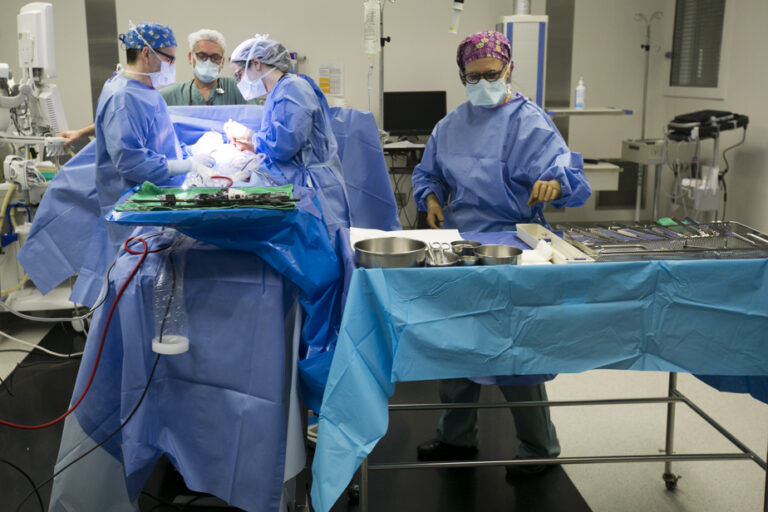 Women in operating room make all the difference, study says