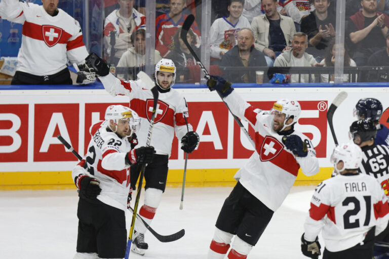 World Hockey Championship |  Switzerland surprises Finland 3-1 and will face Germany in the quarter-finals