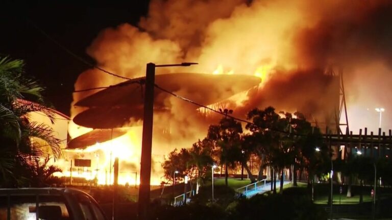 a night of riots in Nouméa