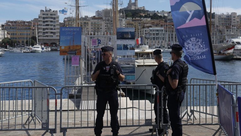 an important security system planned in Marseille for the arrival of the Olympic flame