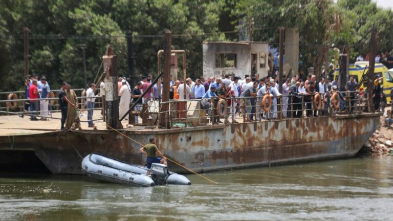 at least ten dead after minibus falls into the Nile