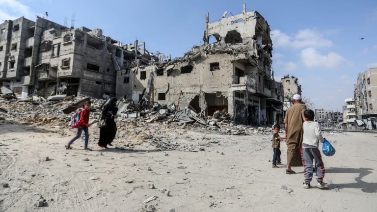 between 30 and 40 billion dollars will be needed to rebuild the Gaza Strip, according to the UN