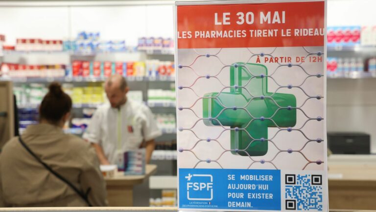 between 75% and 90% of pharmacies will be closed on Thursday, according to the unions