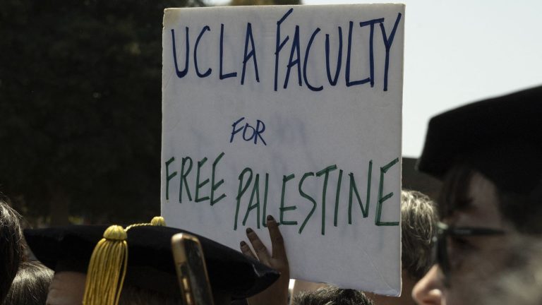 clashes in Los Angeles on the sidelines of pro-Palestinian student demonstrations