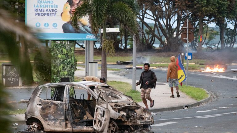 faced with the violence, residents of Nouméa set up “armed militias” in certain neighborhoods