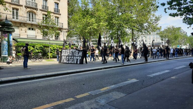 hundreds of ultra-right activists demonstrate in Paris in a tense climate