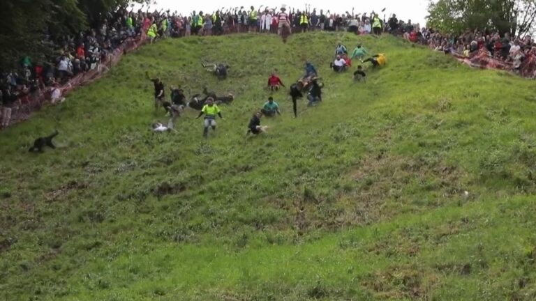 in Brockworth, the village of Cooper’s Hill organizes a traditional cheese race