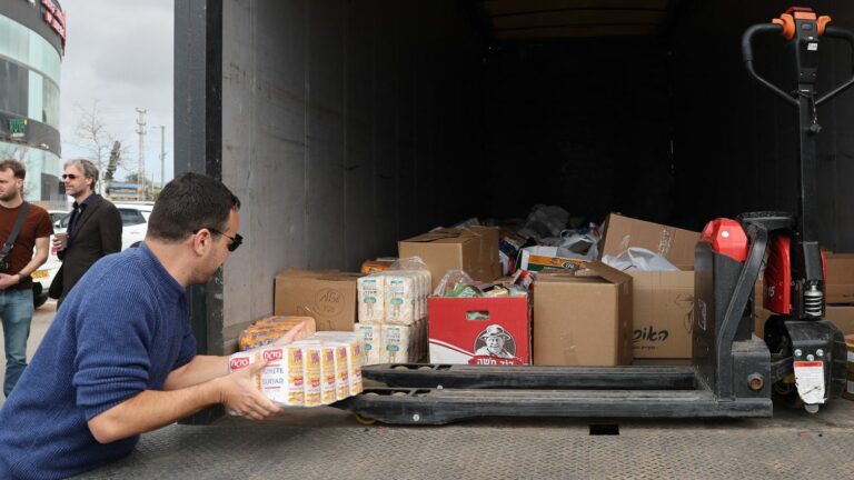 in Israel, a “humanitarian guard” around convoys to Gaza