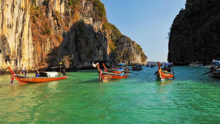 in Thailand, paradise islands face a water shortage due to a prolonged heatwave