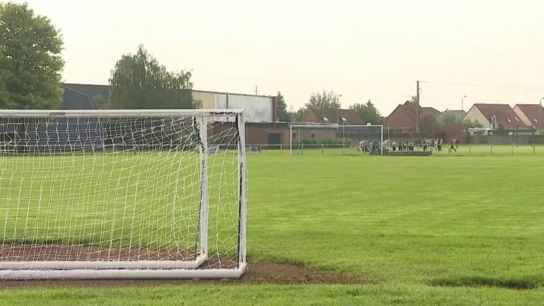 man dies from lightning strike during football practice