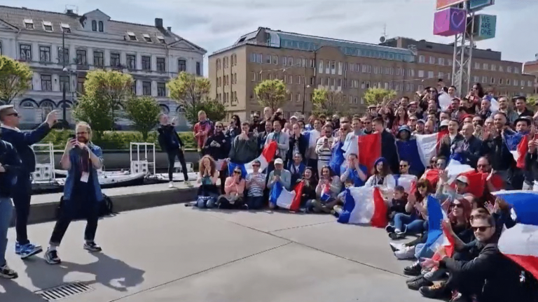 many French fans will be present to support Slimane