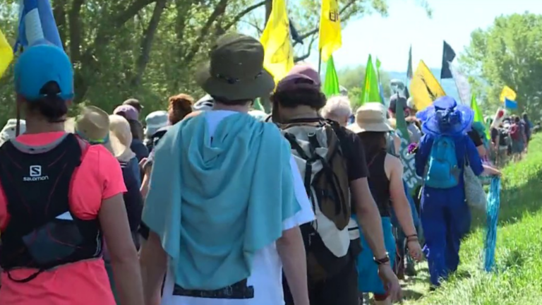 mobilization against a new construction project in Puy-de-Dôme