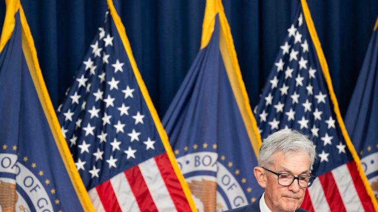 the Fed maintains its high rates in the United States, but the ECB could lower them in Europe as early as June