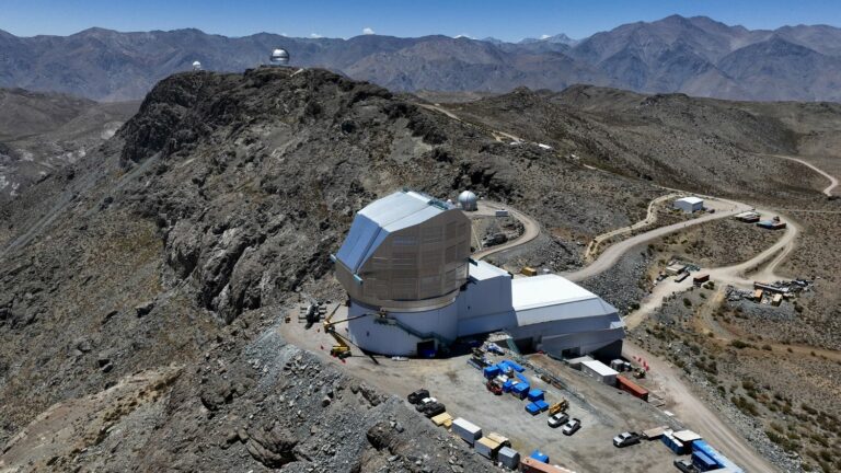 the largest camera in the world will observe the universe from Chile