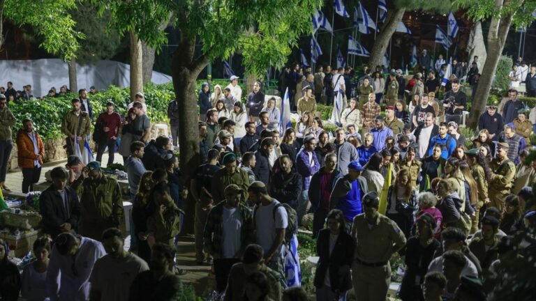 the national tribute to soldiers and victims of attacks in a particular context in Israel