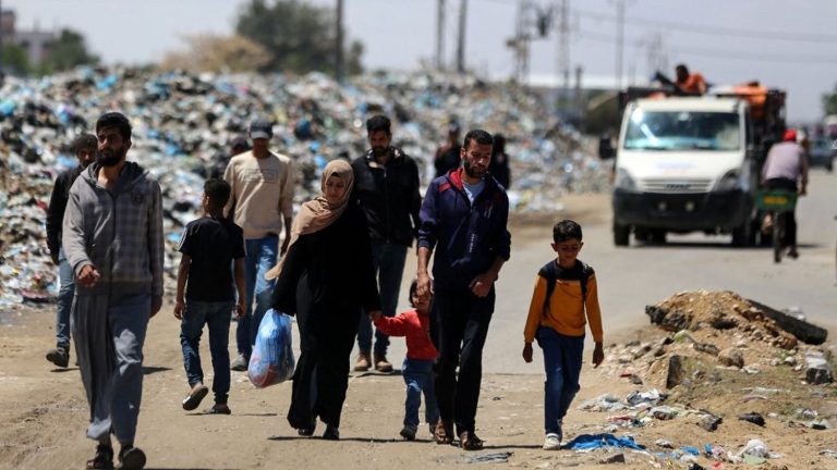 “thousands” of people leave eastern Rafah in preparation for Israeli offensive, Palestinian Red Crescent says