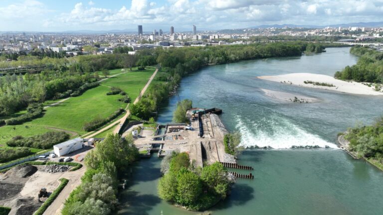 to protect biodiversity, a “fish pass” will be installed on the Rhône