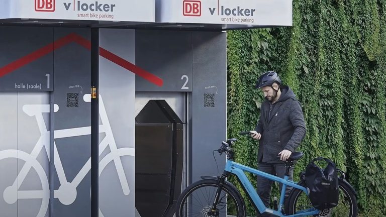 vertical bicycle parking lots, equipped with airlocks, are arriving in France