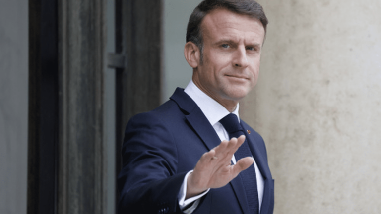 Emmanuel Macron calls for choosing “the third way” which he embodies against the RN and the New Popular Front