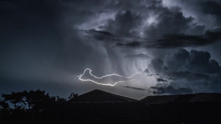 yes, lightning can strike several times in the same place