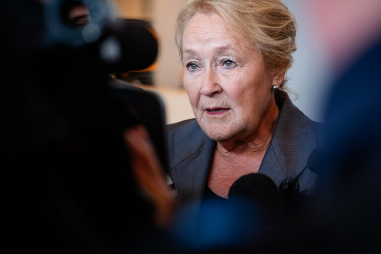 CPEs should be accessible to asylum seekers, according to Pauline Marois