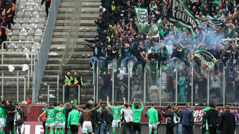 250 chairs torn from the stands and the locker rooms of the Saint-Symphorien stadium in Metz ransacked