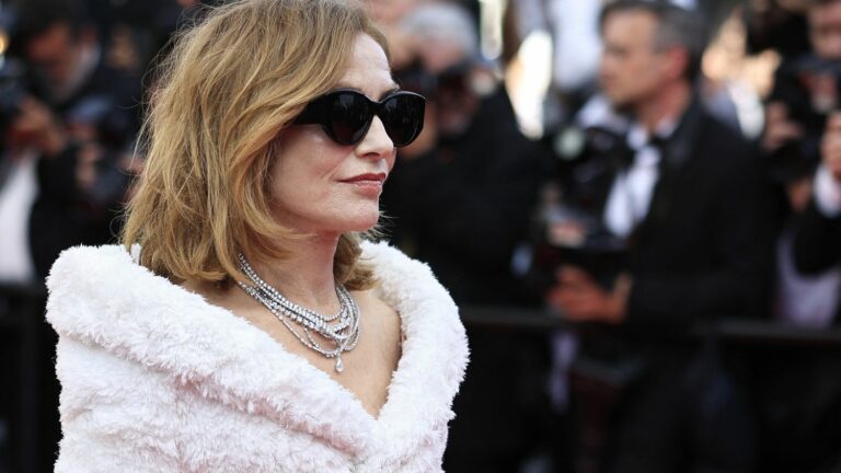 Actress Isabelle Huppert will receive the 2024 Lumière Prize at the next Lyon film festival