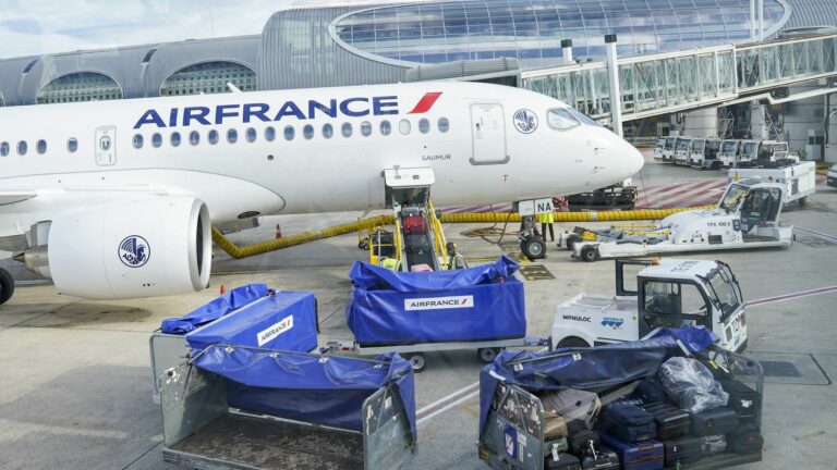 Air France faces the challenge of managing surplus suitcases