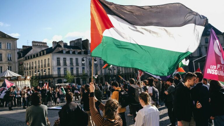 Angèle, Leïla Bekhti, DJ Snake, Léna Situations… More than 230 personalities ask France to recognize a Palestinian state