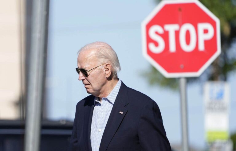 Biden allows the United States-Mexico border to close more than 2,500 undocumented migrants per day