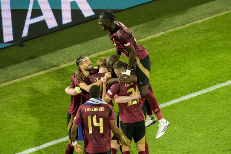 Euro 2024 |  Belgium revives by beating Romania 2-0