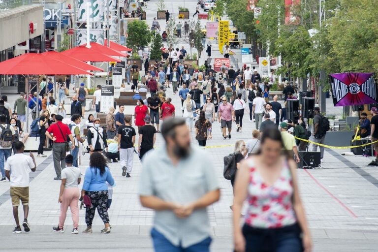 First quarter of 2024 |  Canadian population surpassed 41 million