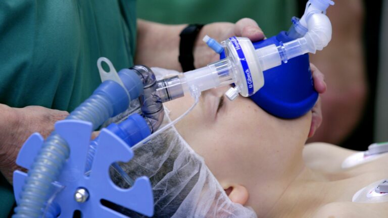 General anesthesia is not dangerous for the brain, whatever the dose